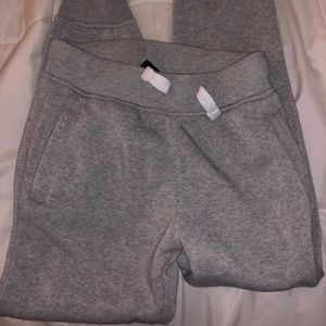 GREY SWEATPANTS !!!!!